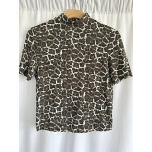 ZARA Trafaluc Cheetah Print Cropped Mock Neck Tee Shirt Blouse Size Small